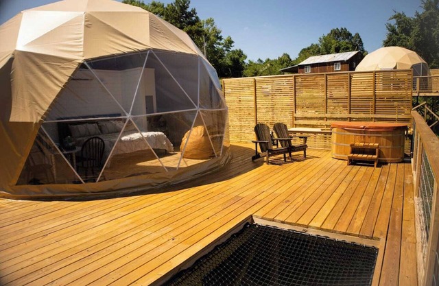 Luxe Dome Cedar Hot Tub