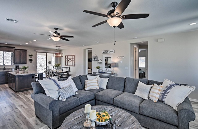 Luxe Home w/OHV Access, 5 Mi to Lake Mohave!