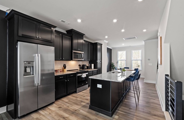 Luxe King 4BR Townhouse in Uptown CLT