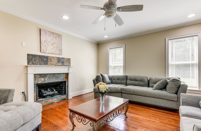 Luxe Mint Hill Vacation Home ~ 16 Mi to Charlotte!