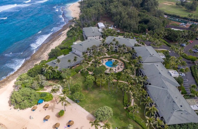 Luxe North Shore Villa 4BR Sleeps 12 ★ Steps to Turtle Bay Beach ★ Ocean Views