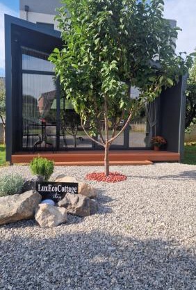 LuxEcoCottage