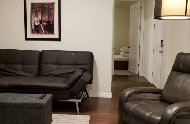 Luxery Parker suite with full amenities , Near DTC, Downtown & Red Rocks