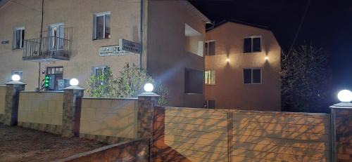Luxor Inn & Suites