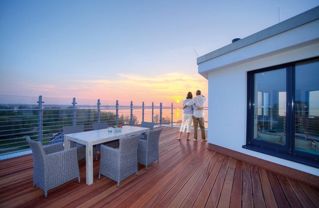Luxuriöses Penthouse auf 2 Ebenen mit Riesiger Dachterrasse mit Müritzblick