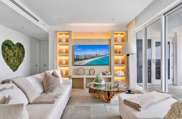 Luxurious 2/2 City View Penthouse at 1 Hotel South Beach PH-1721