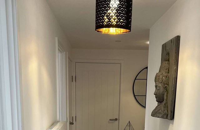 Luxurious 2 bed with breathtaking view!