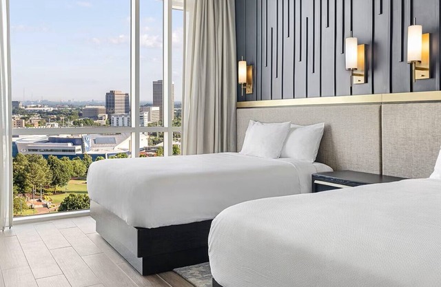 Luxurious 2 Bedroom Resort Suite in the heart of downtown, Atlanta