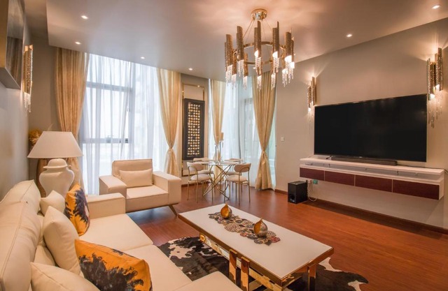Luxurious 2BR - Fully Upgraded - High-end facilities