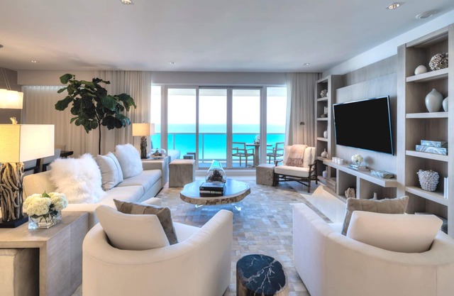 Luxurious 4/5 Direct Ocean Penthouse 1720 - Located at 1 Hotel & Homes South Beach