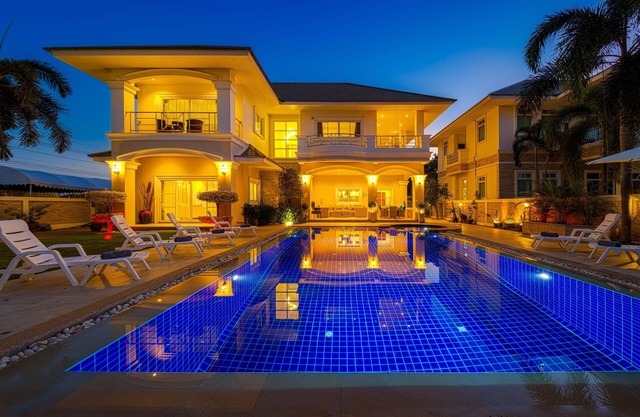 Luxurious 5-Bed Private Pool Villa - PV5