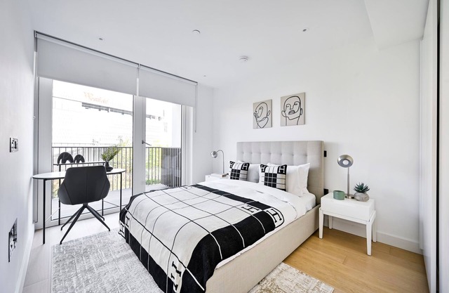 Luxurious Apartment 2 Bed & 2 Bath - 15min To Central London