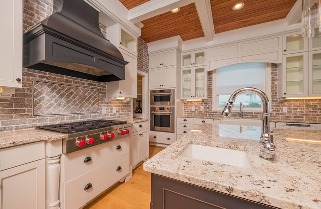 LUXURIOUS, BEACHFRONT, HEATED POOL HOME. SLEEPS 14+n