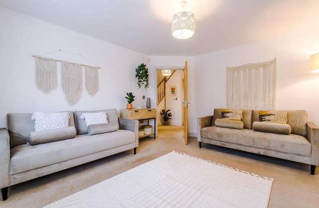 Luxurious Cosy 4BR Home Cheshire