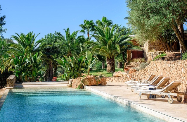 Luxurious Finca 4,5 Hectares property nearby Ibiza Town