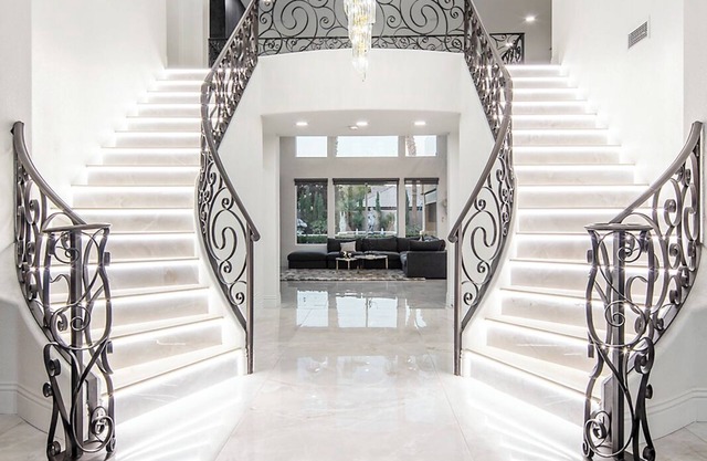 Luxurious Home: Pool, Gym, Cinema, & More