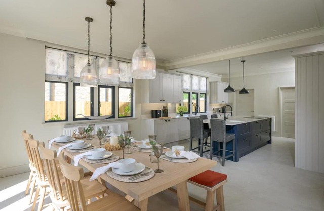 Luxurious House Lodge & Garden Private Parking