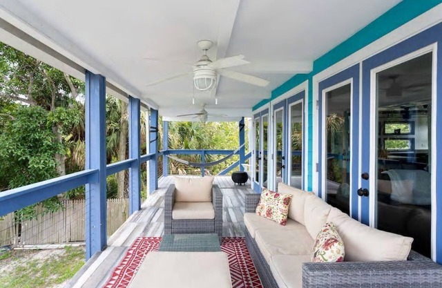 Luxurious Key West style beach chalet