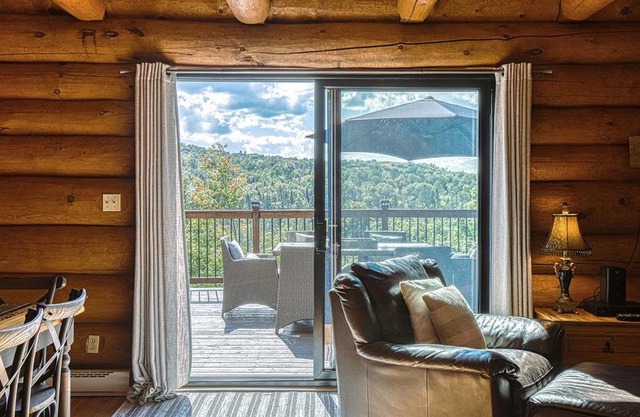 Luxurious log cabin with private spa