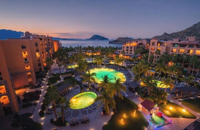 Luxurious Loreto Paradise with Unmatched Scenic Views