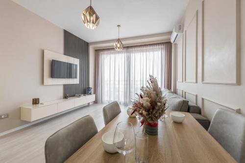 Luxurious Panoramic Apartment