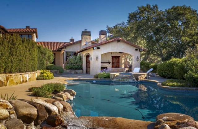 Luxurious & Peaceful 6 bedroom Home w/Pool - 5acre