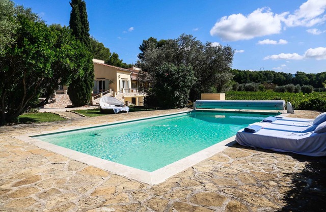 Luxurious Provencal Mas in the nature