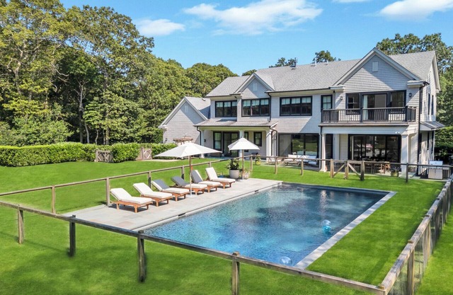 Luxurious Southampton Family Retreat with Pool, Seamless Indoor-Outdoor.