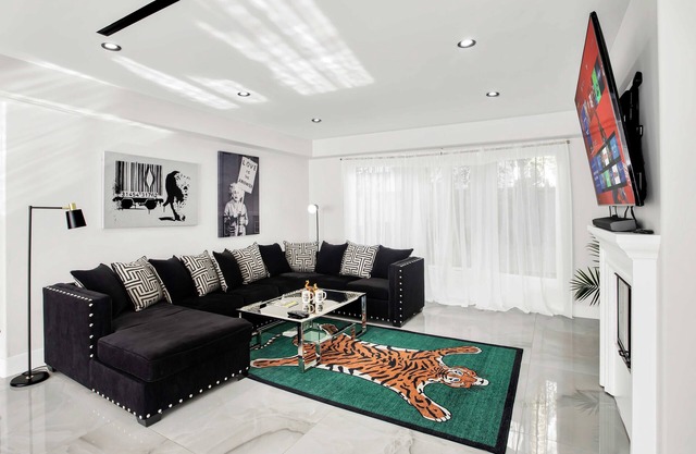 Luxurious Vacation Villa with Lap Pool