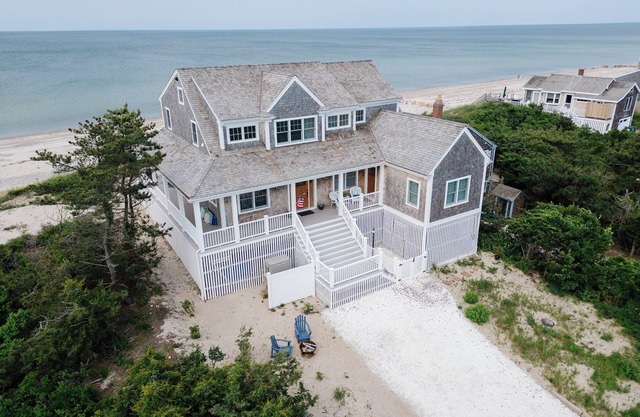 Luxurious Waterfront Beach House with Breathtaking Views and Private Beach