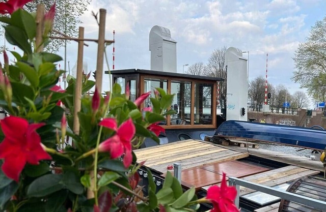Luxurious wellness houseboat - Sailors Suite