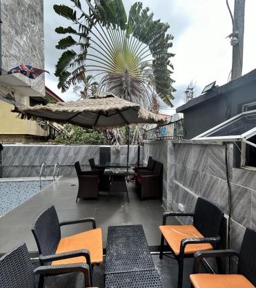 Luxury 1&2 Bedrooms Apartment Ikeja Lagos Core, Family, Business, Leisure, 24h Power&Water, Fast WiFi, Two Balconies, Spacious Living, Easy Transport,Just 10min to GRA&SHOPRITE