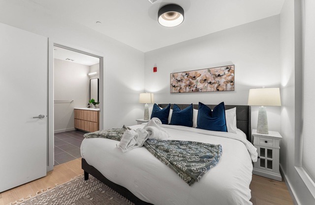 Luxury 1BR Next to Broadway Southie 4139