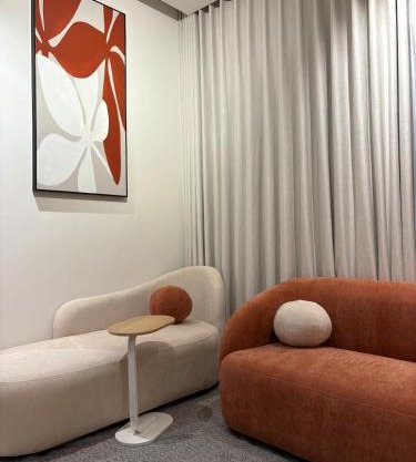 Luxury 1BR Suite Walk to Café&Supermarket