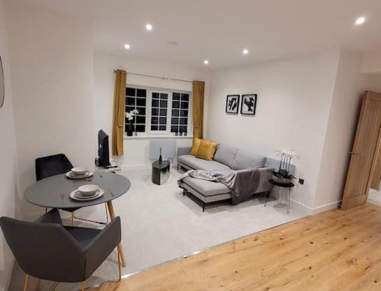 Luxury 2 Bed Apartment In The Centre Of Rochester