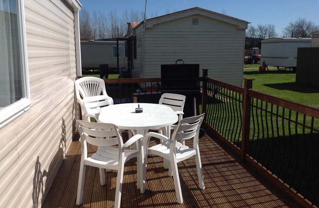 Luxury 2 bed caravan in Bognor Regis, sleeps 4
