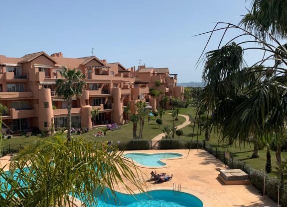 Luxury 2 bedroom 2 bathroom South facing second floor apartment