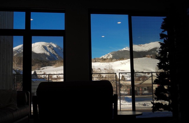 Luxury 2-bedroom Condo on the Blue River in Silverthorne