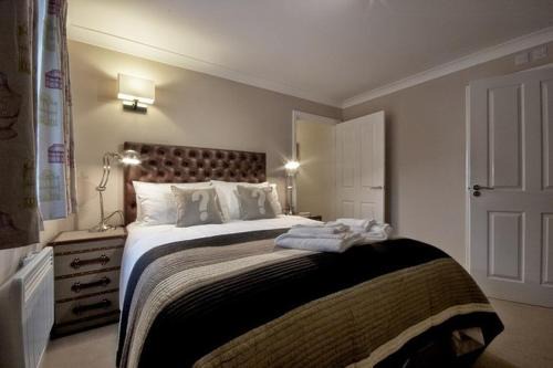 Luxury 2 bedroom Flat with Parking and 2 bathrooms