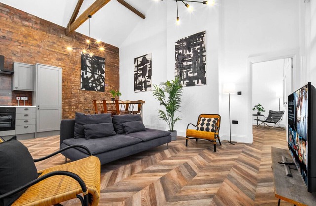 Luxury 2 Bedroom Apartment - Free Netflix - Wolverhampton Centre
