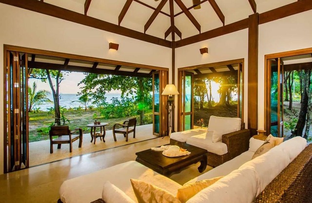 Luxury 2 Bedroom Villa Baan Viva !!