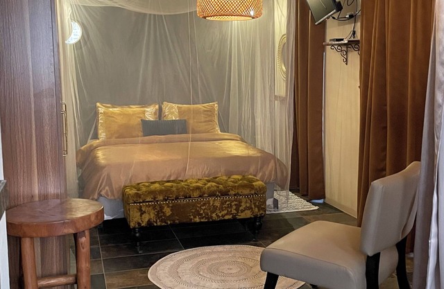 Luxury 2 person Studio