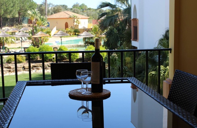 Luxury 3 bed, 2 bath Apartment, Jardim da Meia Praia 24584/AL