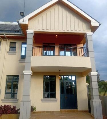 Luxury 3 Bedroom Rembeka villa with sq