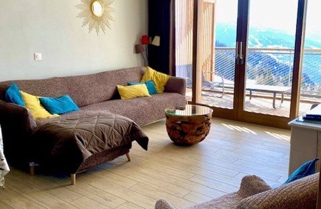 Luxury 3-room apartment in Arcs 1600 with pool, spa, wifi, covered parking, ski-in/ski-out