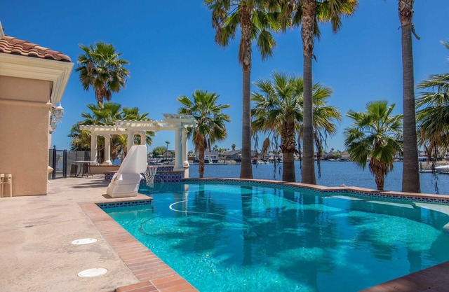Luxury 4 Bedroom 3.5 Bath Home with Pool and Spa on the Discovery Bay Delta
