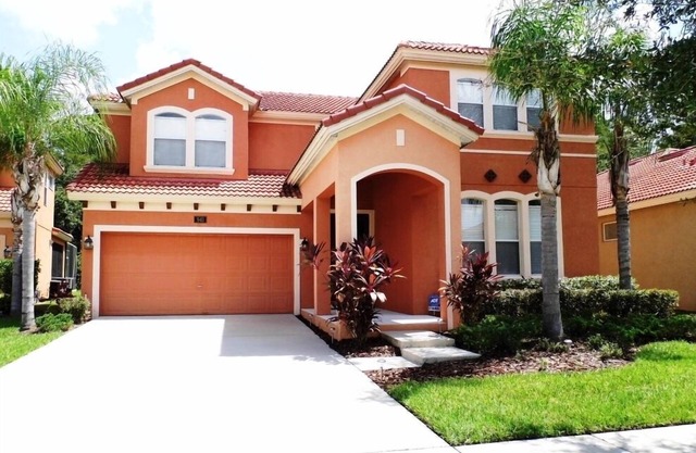 Luxury 4 Bedroom Villa on the gated Bellavida Resort close to the Theme parks