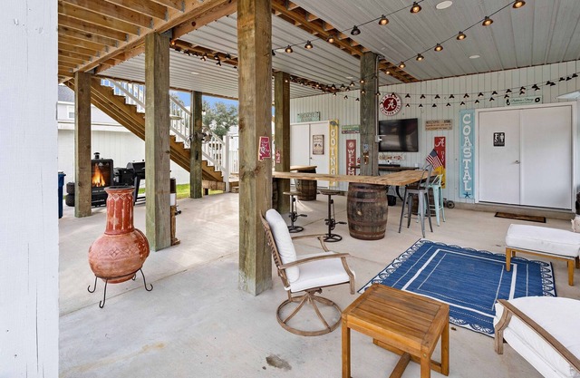 Luxury 4 BR Home, Fido-Friendly*, Elevator, Boat Parking, Golf Cart**!