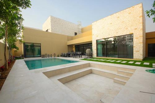 Luxury 4B + maid's with private beach access