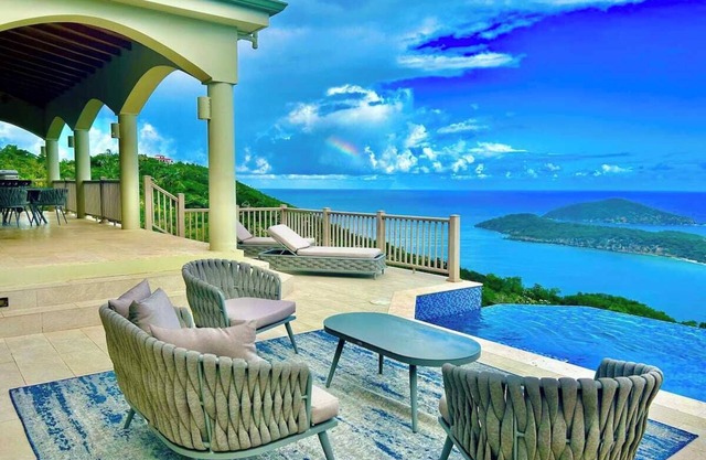 Luxury 5-bedroom villa with infinity edge pool